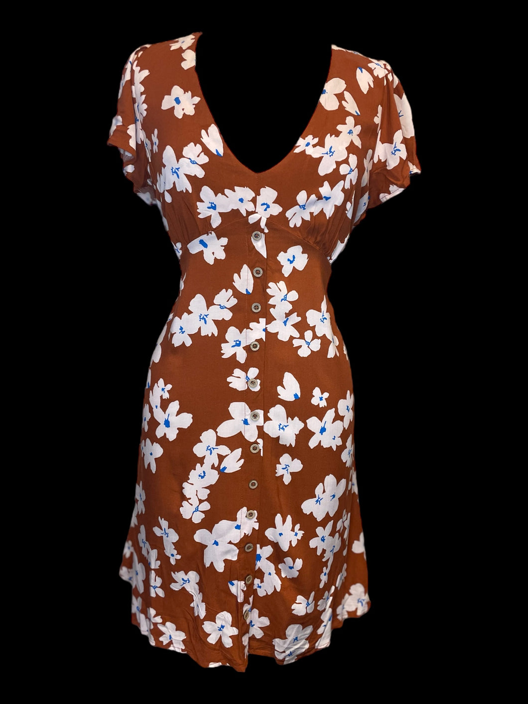 XL NWT Burnt orange, white, & blue floral short sleeve v-neckline dress w/ mock button front, button/keyhole closure, & elastic waist