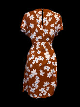 Load image into Gallery viewer, XL NWT Burnt orange, white, &amp; blue floral short sleeve v-neckline dress w/ mock button front, button/keyhole closure, &amp; elastic waist
