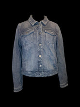 Load image into Gallery viewer, XL Black faded button down jacket w/ inner &amp; outer pockets, blue &amp; white polka dot lining, folded collar, &amp; button cuffs
