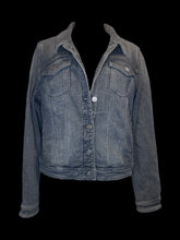 Load image into Gallery viewer, XL Black faded button down jacket w/ inner &amp; outer pockets, blue &amp; white polka dot lining, folded collar, &amp; button cuffs
