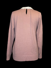 Load image into Gallery viewer, 0X Dusty rose &amp; white long sleeve sweater w/ lace collar, &amp; two clasp keyhole closure
