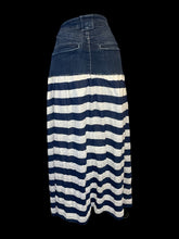 Load image into Gallery viewer, 2X Dark blue &amp; white denim &amp; cotton maxi skirt w/ pockets, &amp; button/zipper closure
