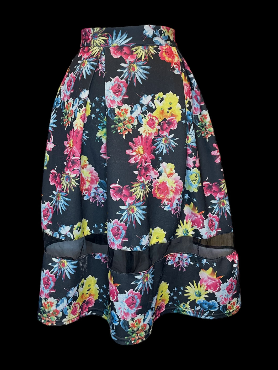 0X Black & bright multicolor floral pleated skirt w/ mesh cutout, & clasp/zipper closure