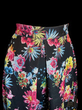 Load image into Gallery viewer, 0X Black &amp; bright multicolor floral pleated skirt w/ mesh cutout, &amp; clasp/zipper closure
