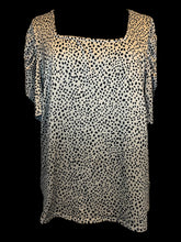 Load image into Gallery viewer, 2X Beige &amp; black short puff sleeve square neck top w/ dotted pattern
