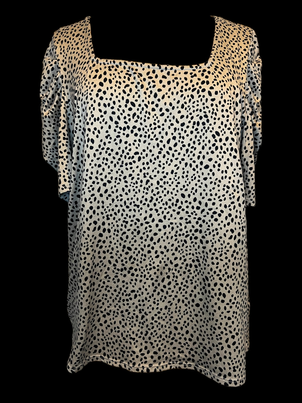 2X Beige & black short puff sleeve square neck top w/ dotted pattern