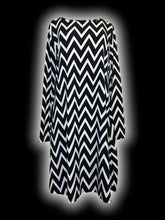 Load image into Gallery viewer, L Vintage black &amp; white houndstooth patchwork pattern cap sleeve dress w/ pockets, button-down shoulder, &amp; faux buttons
