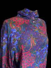 Load image into Gallery viewer, 1X Vintage 70s satin jewel tone paisley long sleeve high neckline top w/ button down collar, &amp; button cuffs
