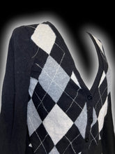 Load image into Gallery viewer, L Vintage black, grey, &amp; white argyle wool blend button-up crop cardigan
