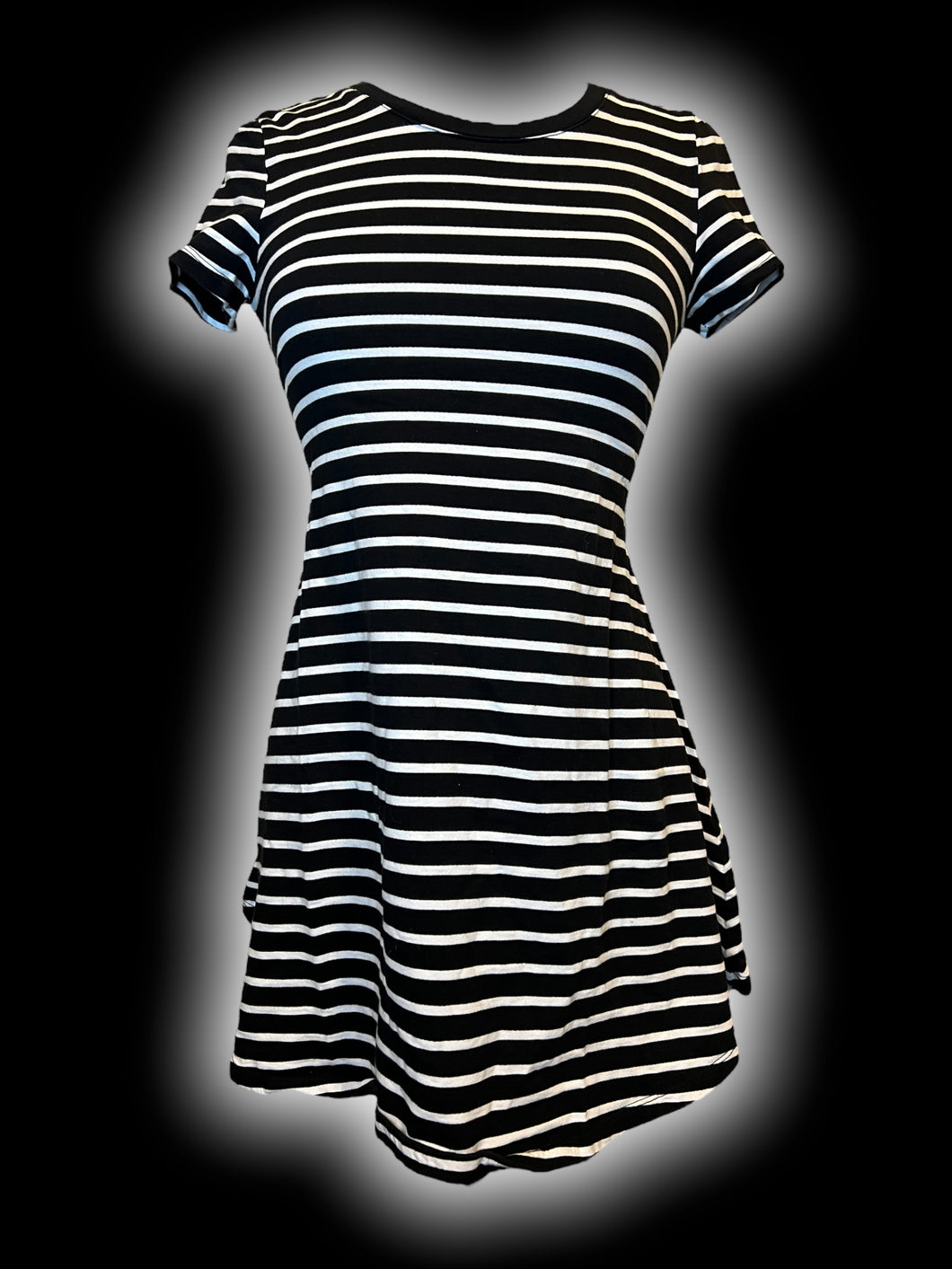 XS Black & white short sleeve crew neckline mini dress w/ lace-up cinched back