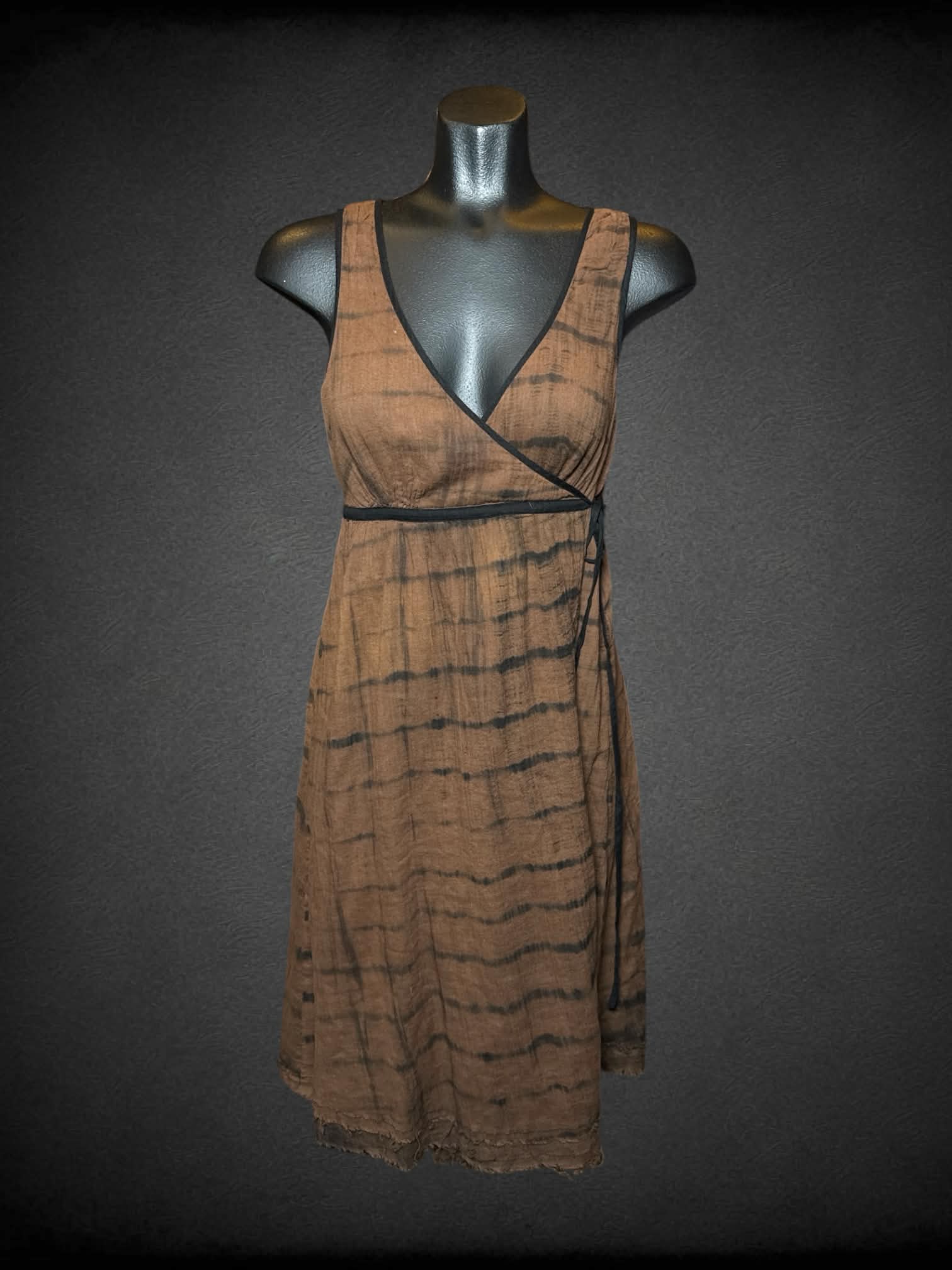 M Lucky Brand brown dress with black tie-dye striped design, and distressed hem