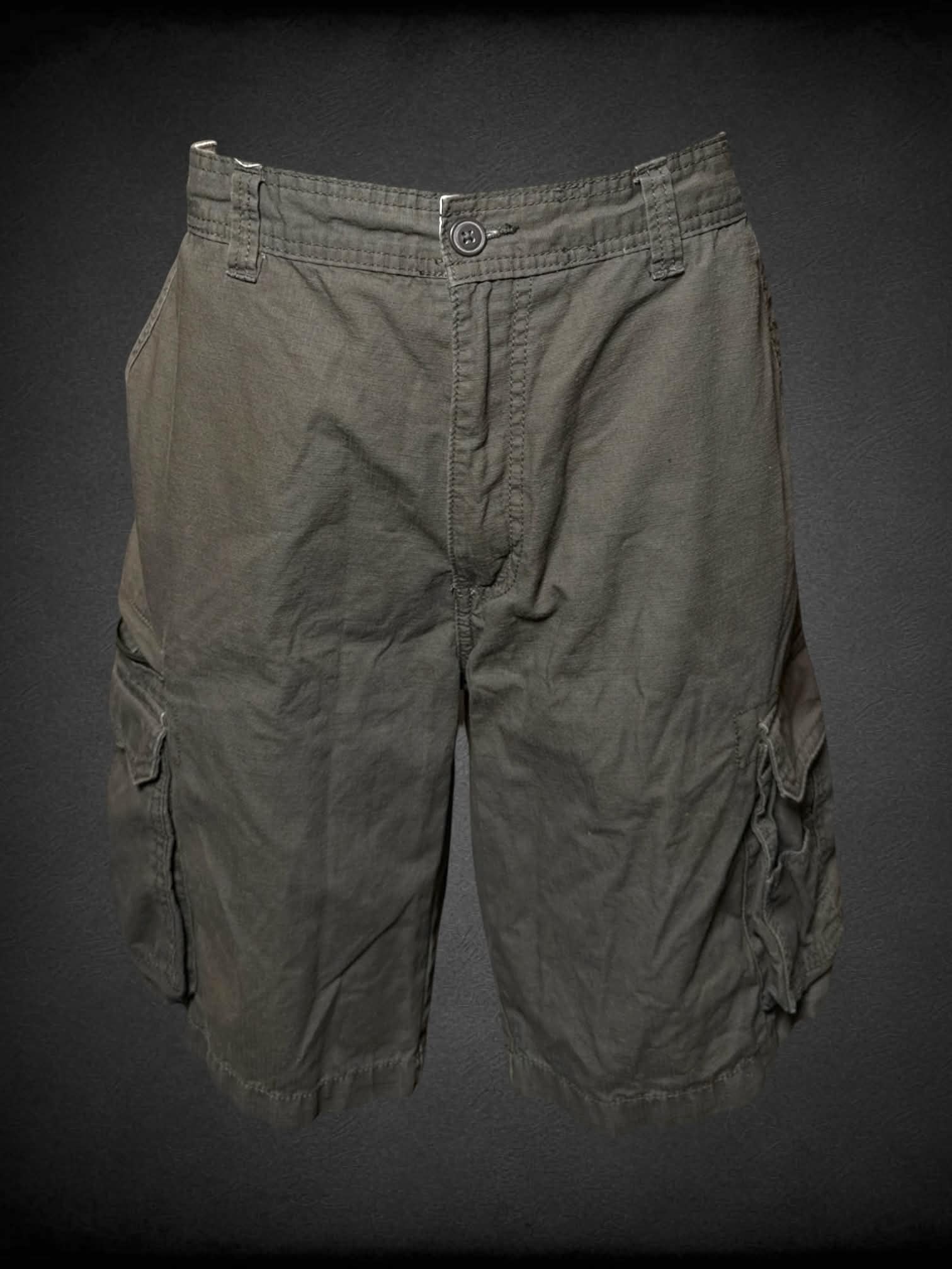 L Rugged Trails brown cargo shorts
