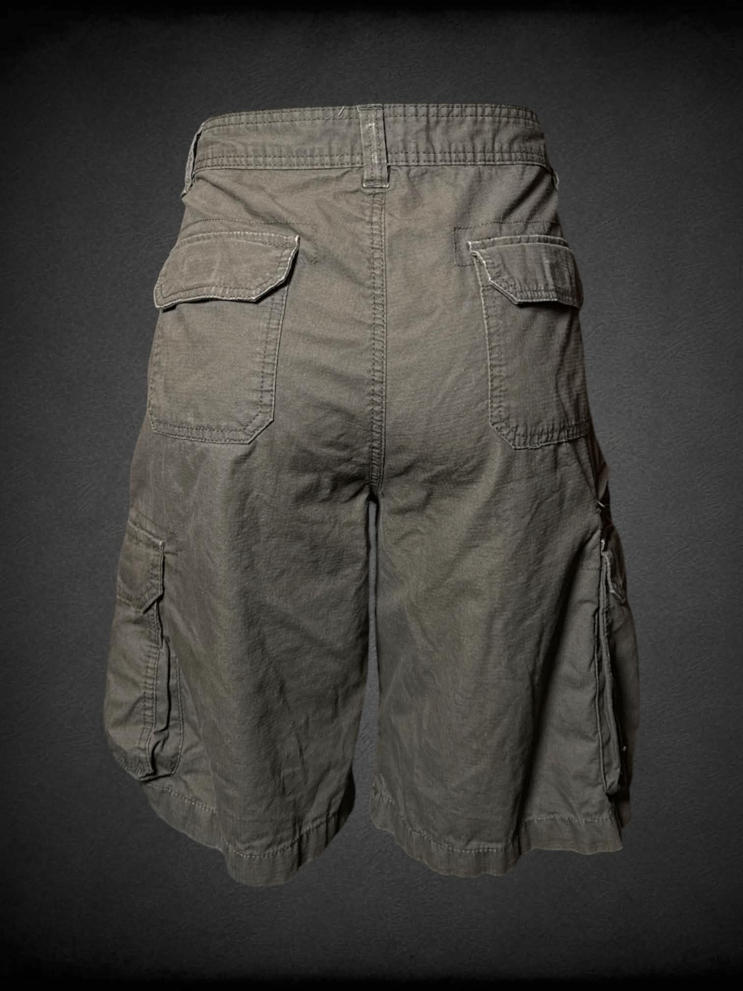L Rugged Trails brown cargo shorts