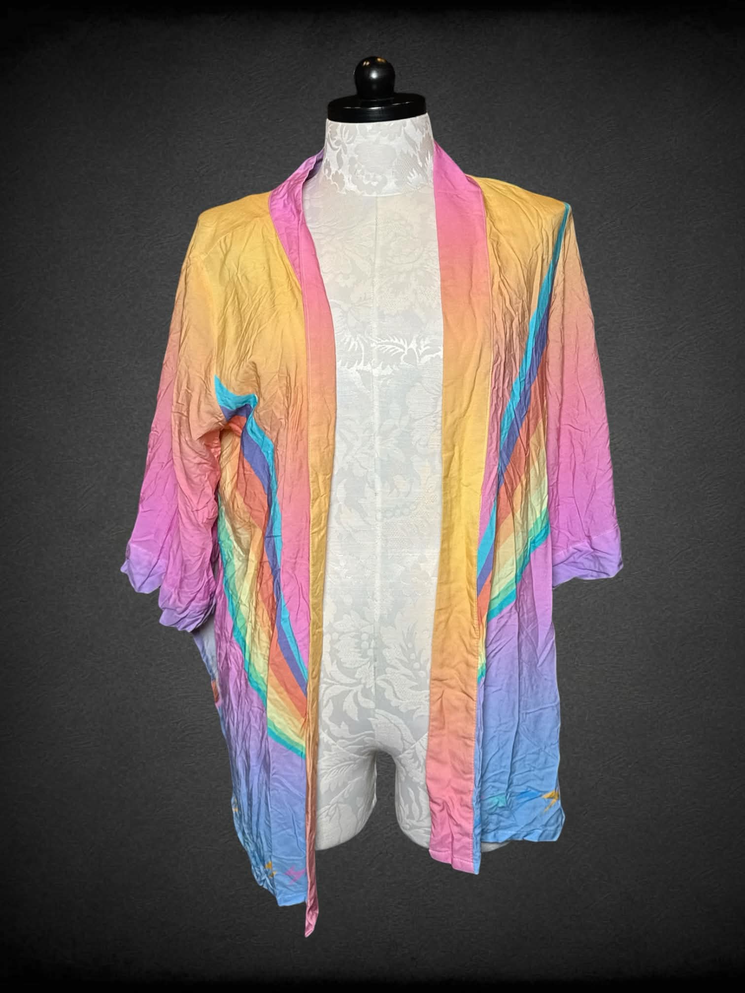 XL Blueman flowy pastel outer layer with retro synthwave graphic on back