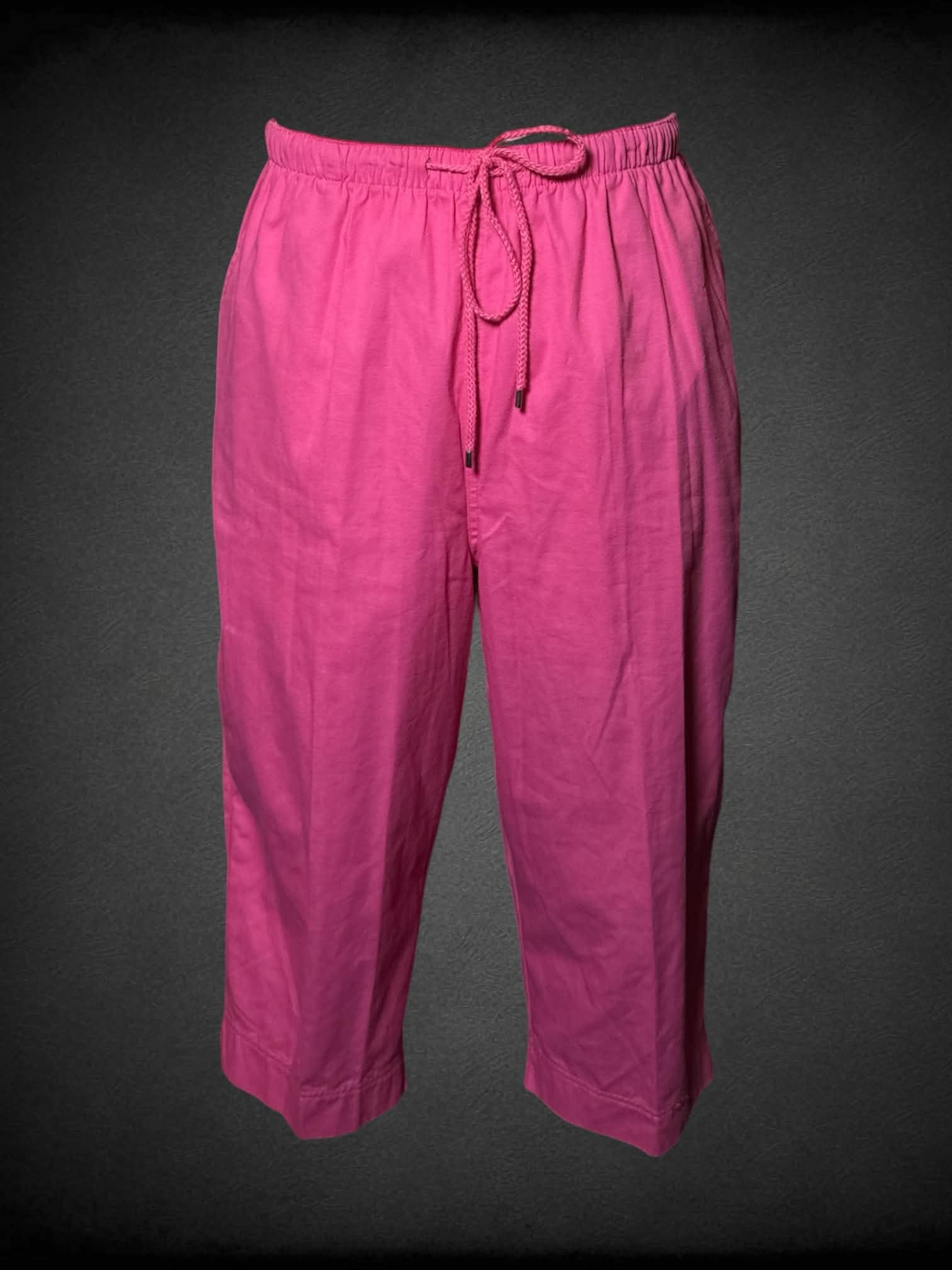 1X Coral Bay vintage pink capri pants with stretch waist