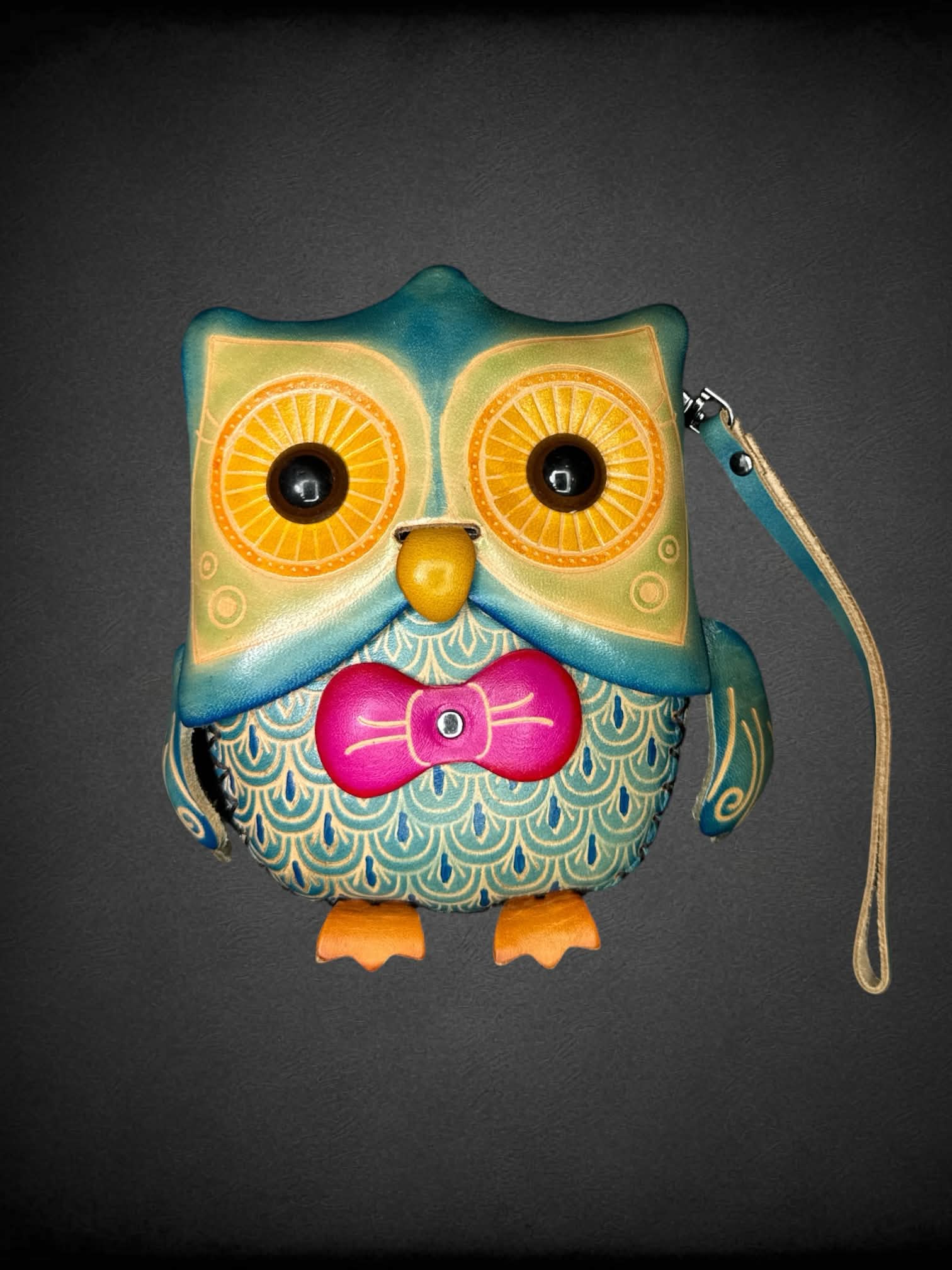 Leather owl hand bag with zipper pocket