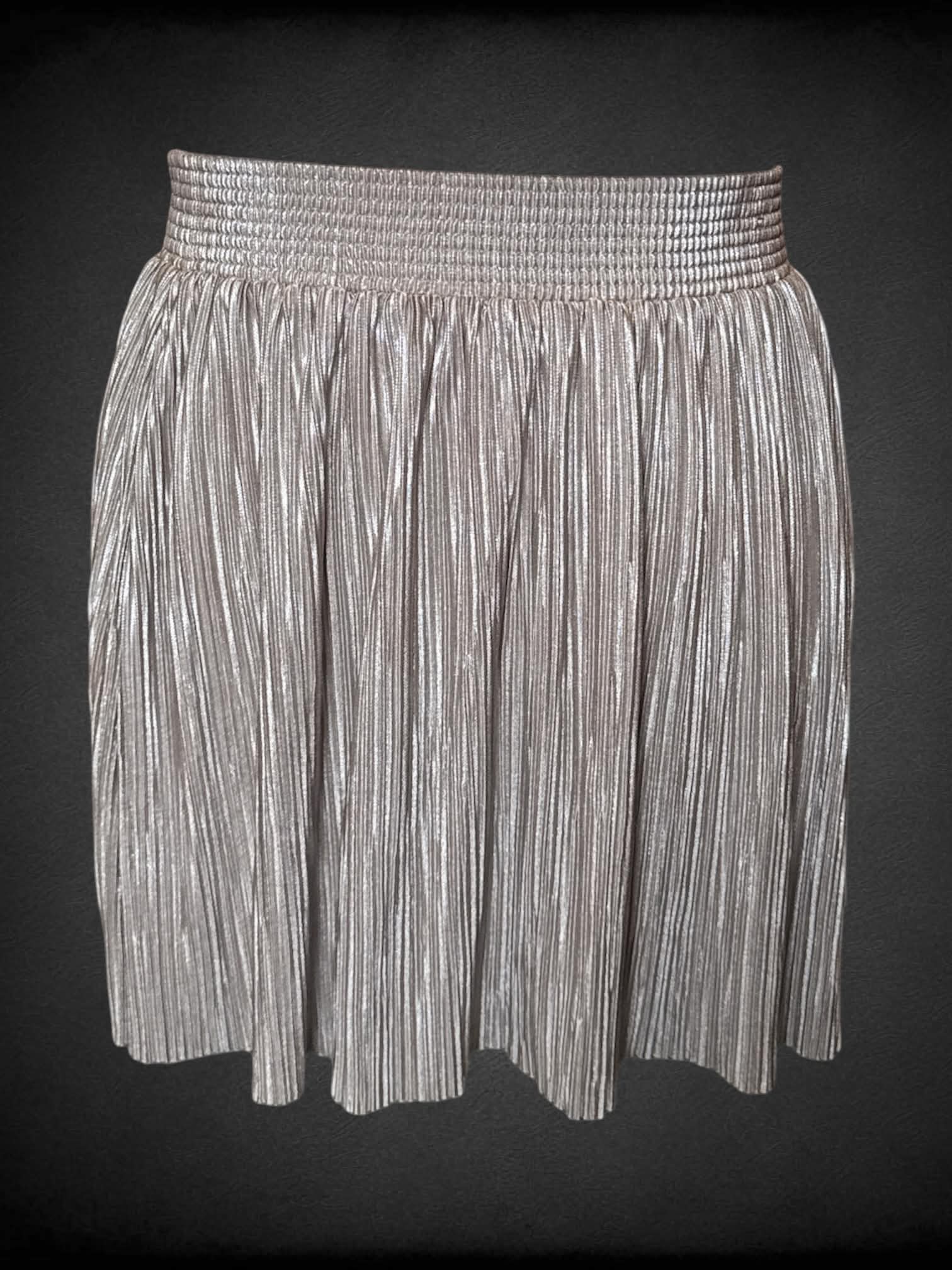 0X Aeropostale champagne pleated skirt with stretch waist