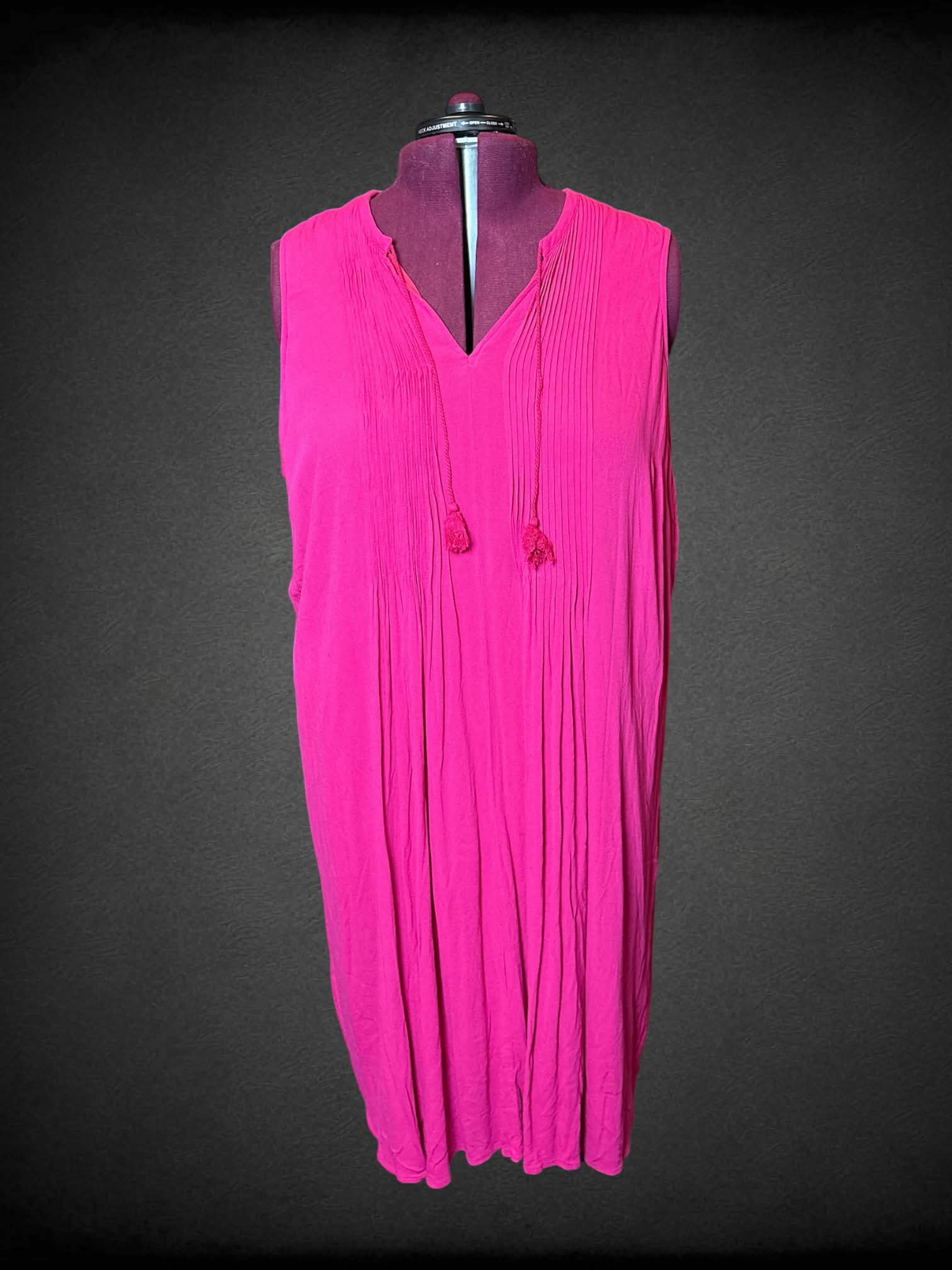 4X Old Navy magenta dress with pleated design on front, and tie-up tassels