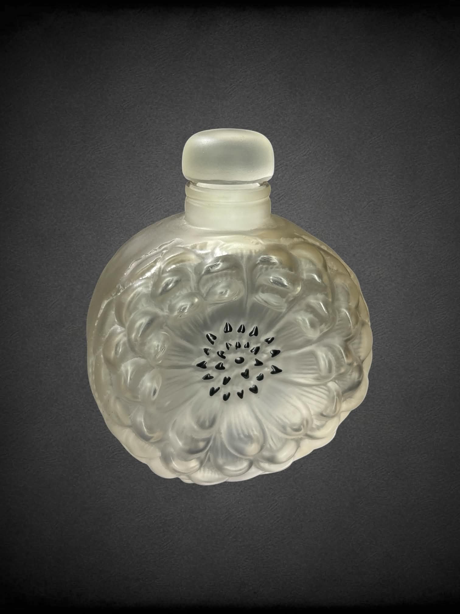 Lalique Dahlia vintage perfume bottle