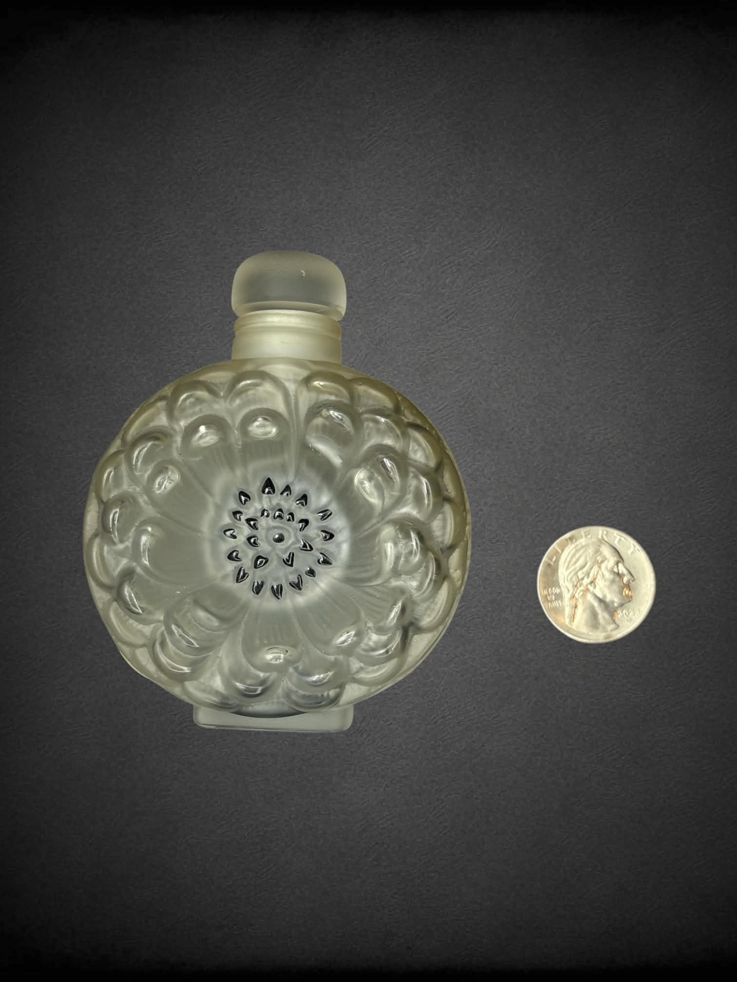 Lalique Dahlia vintage perfume bottle