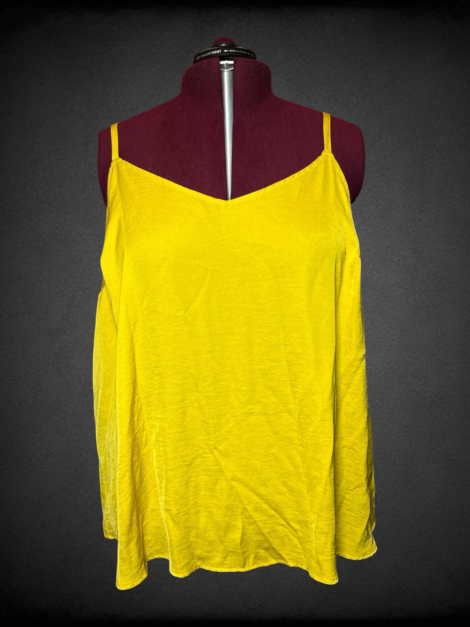 3X Torrid yellow flowy tank top with adjustable straps