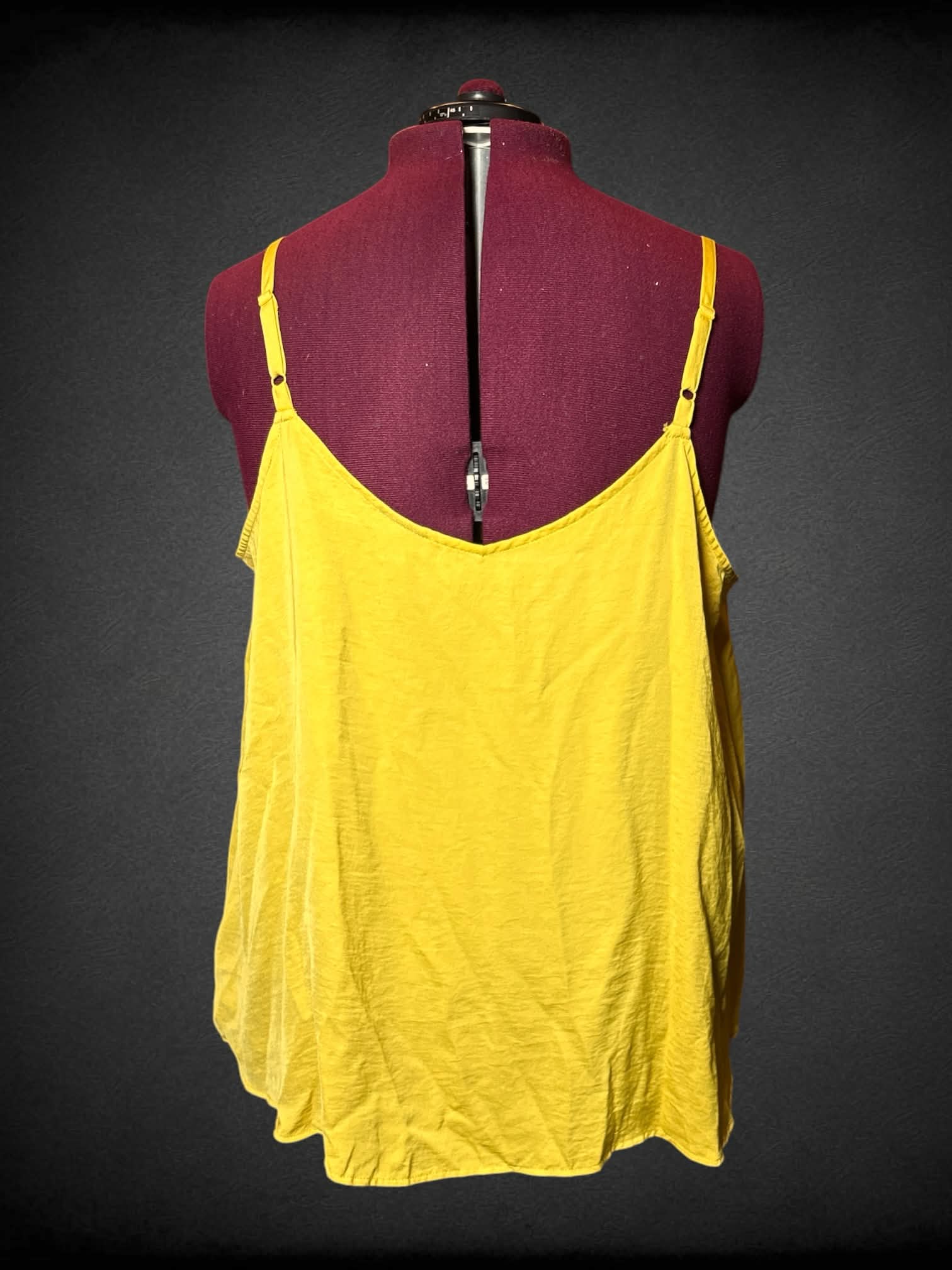 3X Torrid yellow flowy tank top with adjustable straps