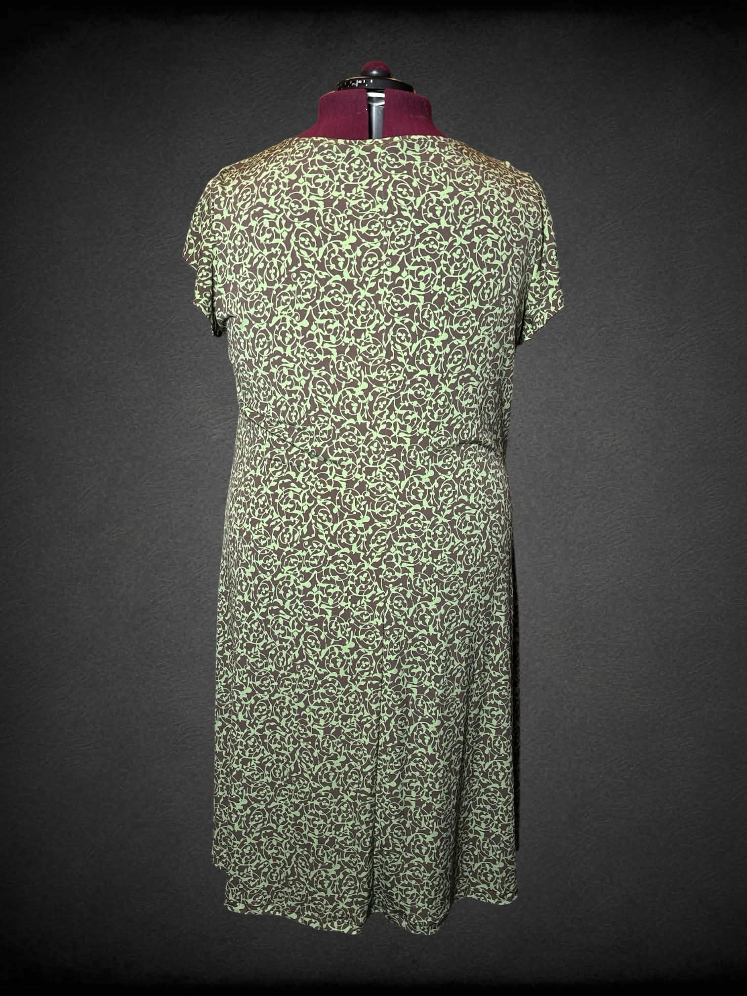 3X Style & Co NWT brown dress with green natural swirl pattern, and twist design on front