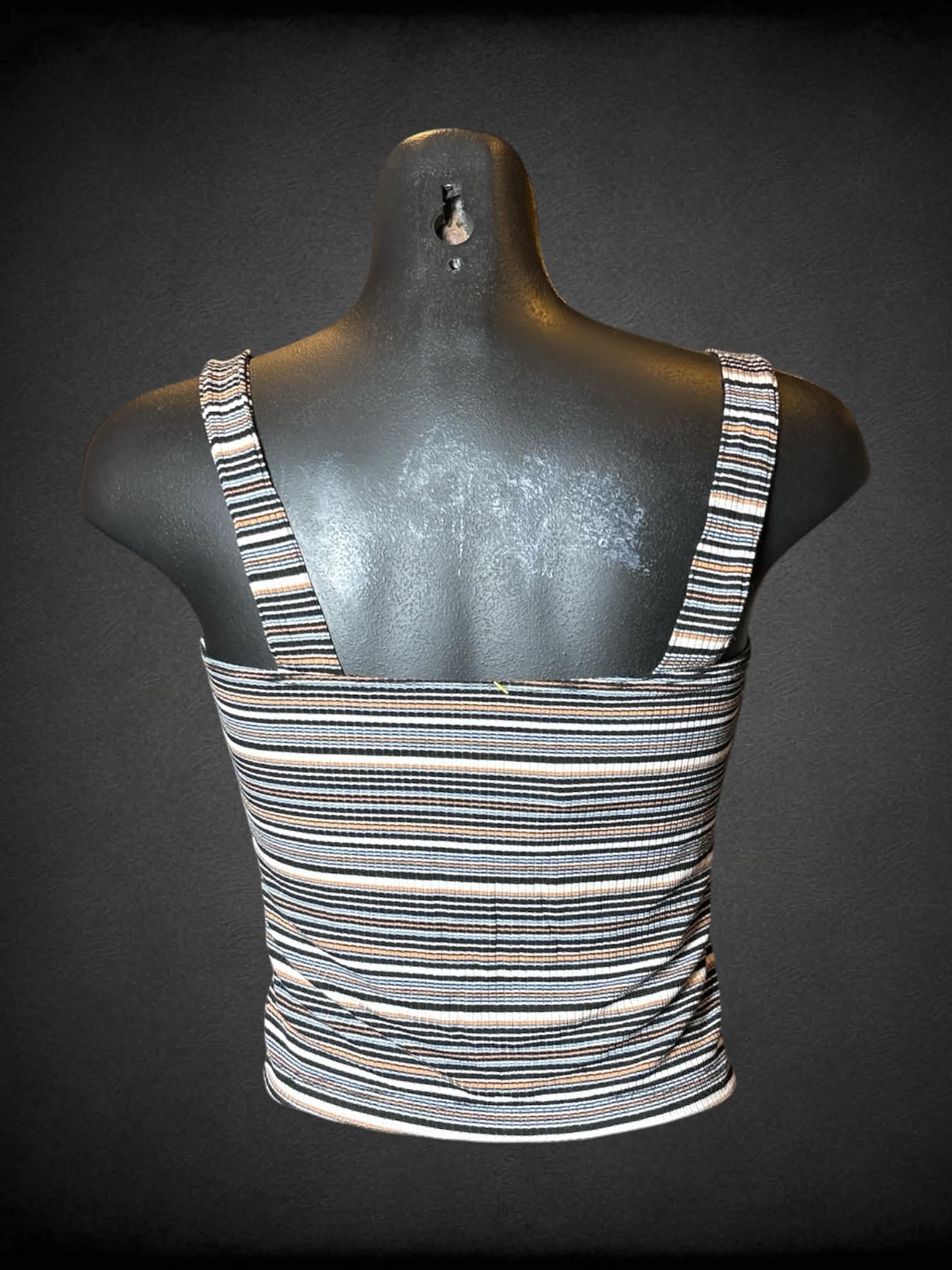 M American Eagle cropped rib tank top with striped pattern, and decorative buttons