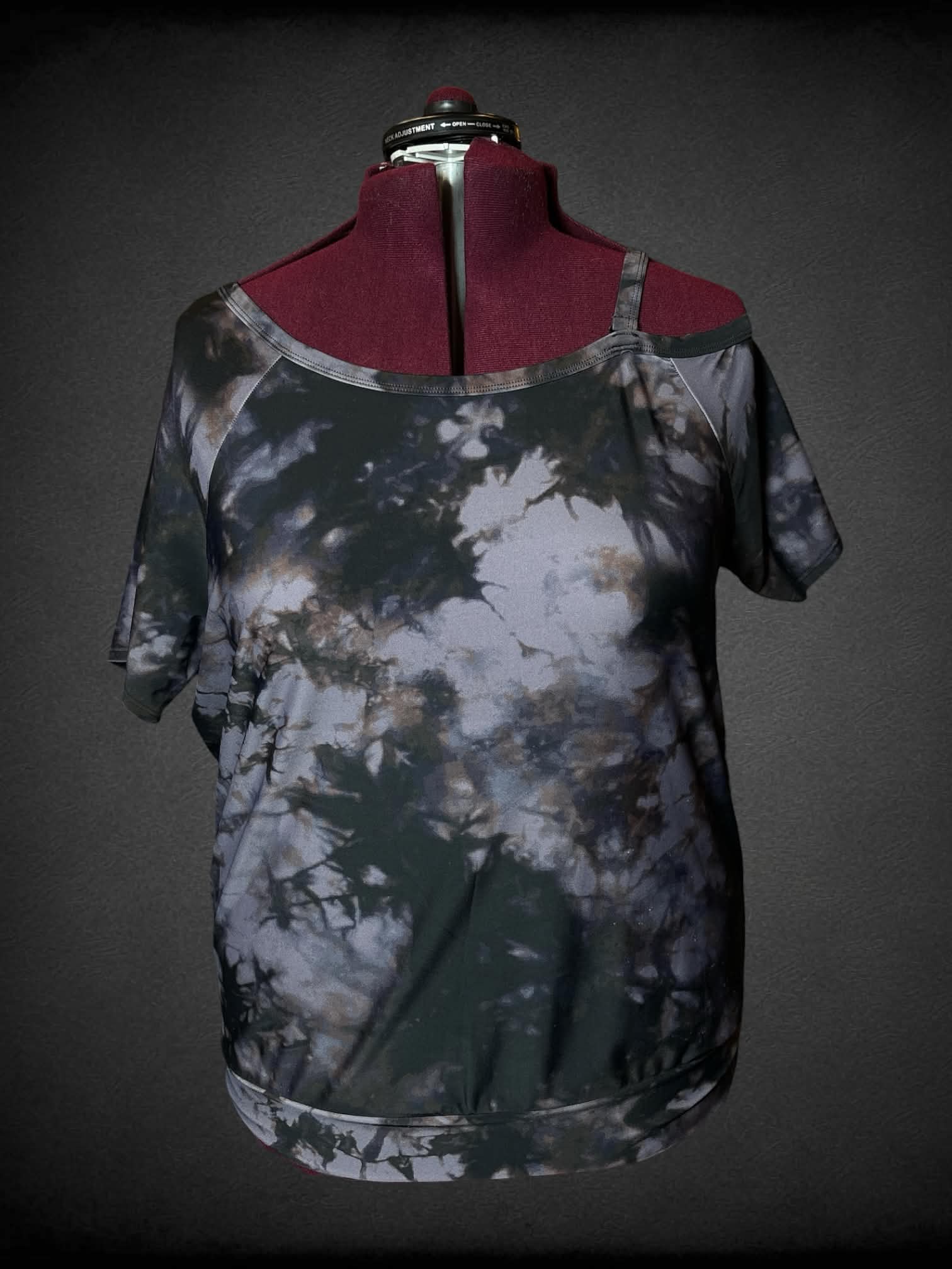 2X Torrid grey marble tie-dye swim top