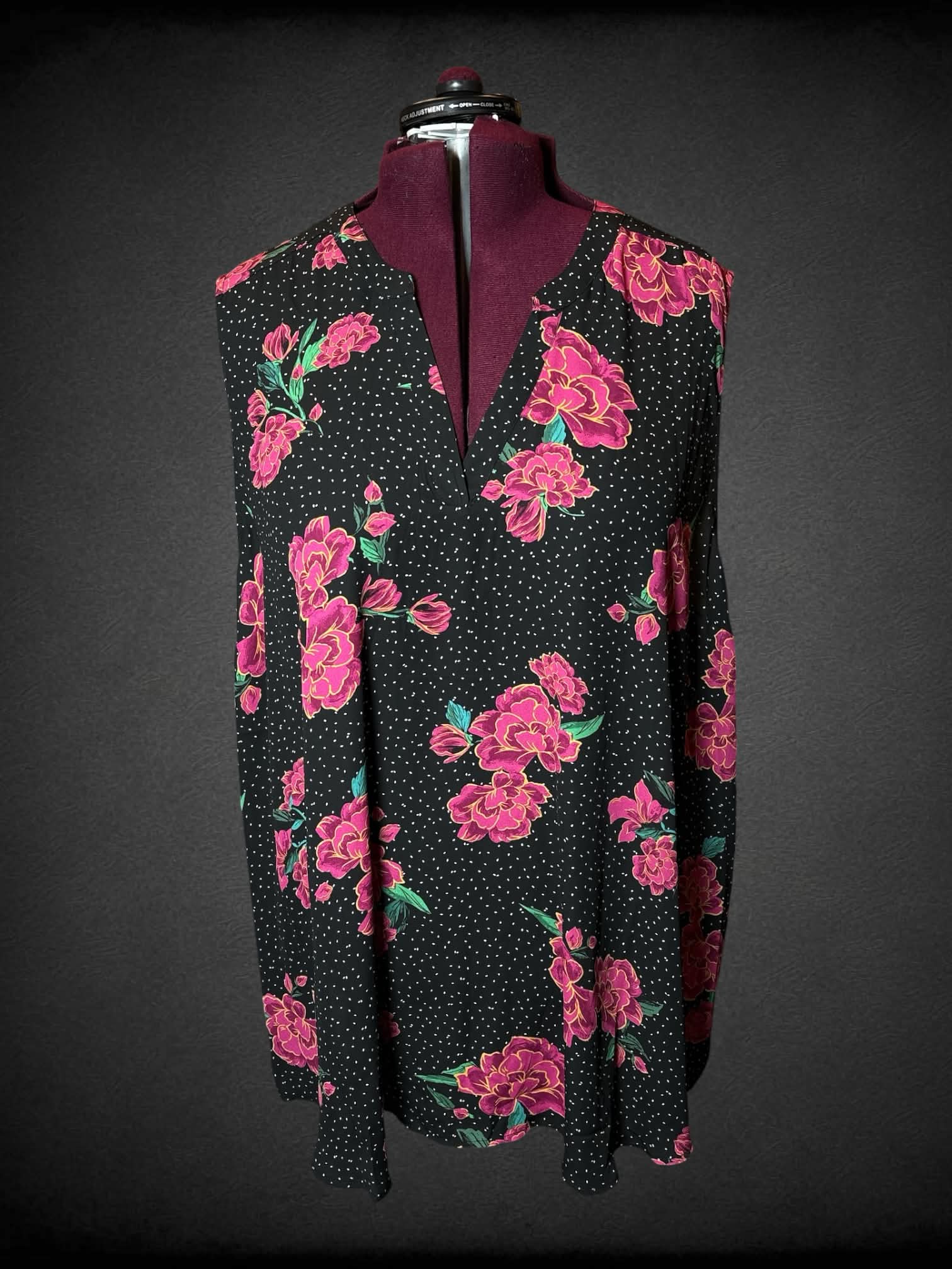 6X Torrid NWT black flowy blouse with pink floral pattern