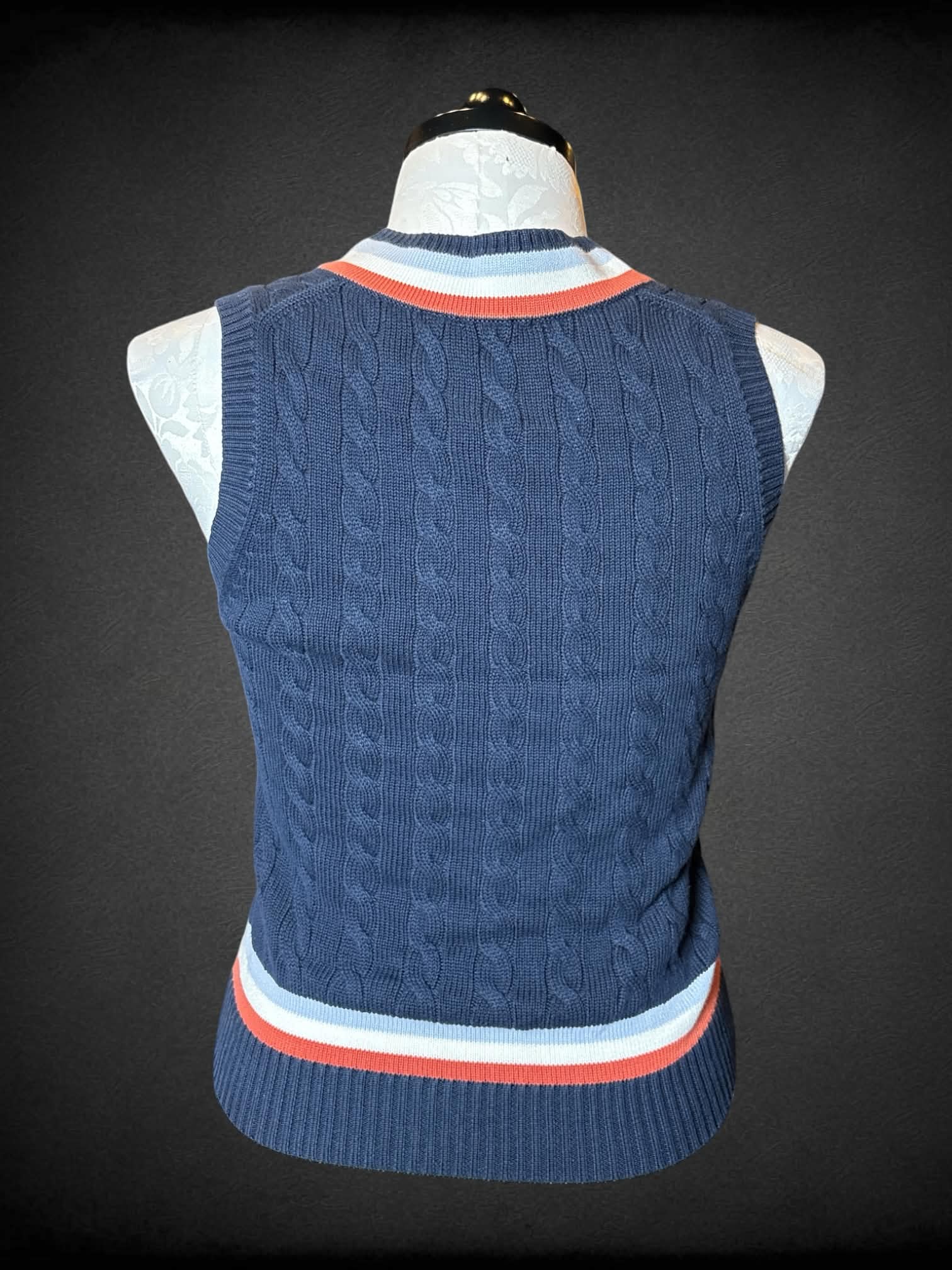 0X Uniqlo navy blue knit sweater vest with striped neckline
