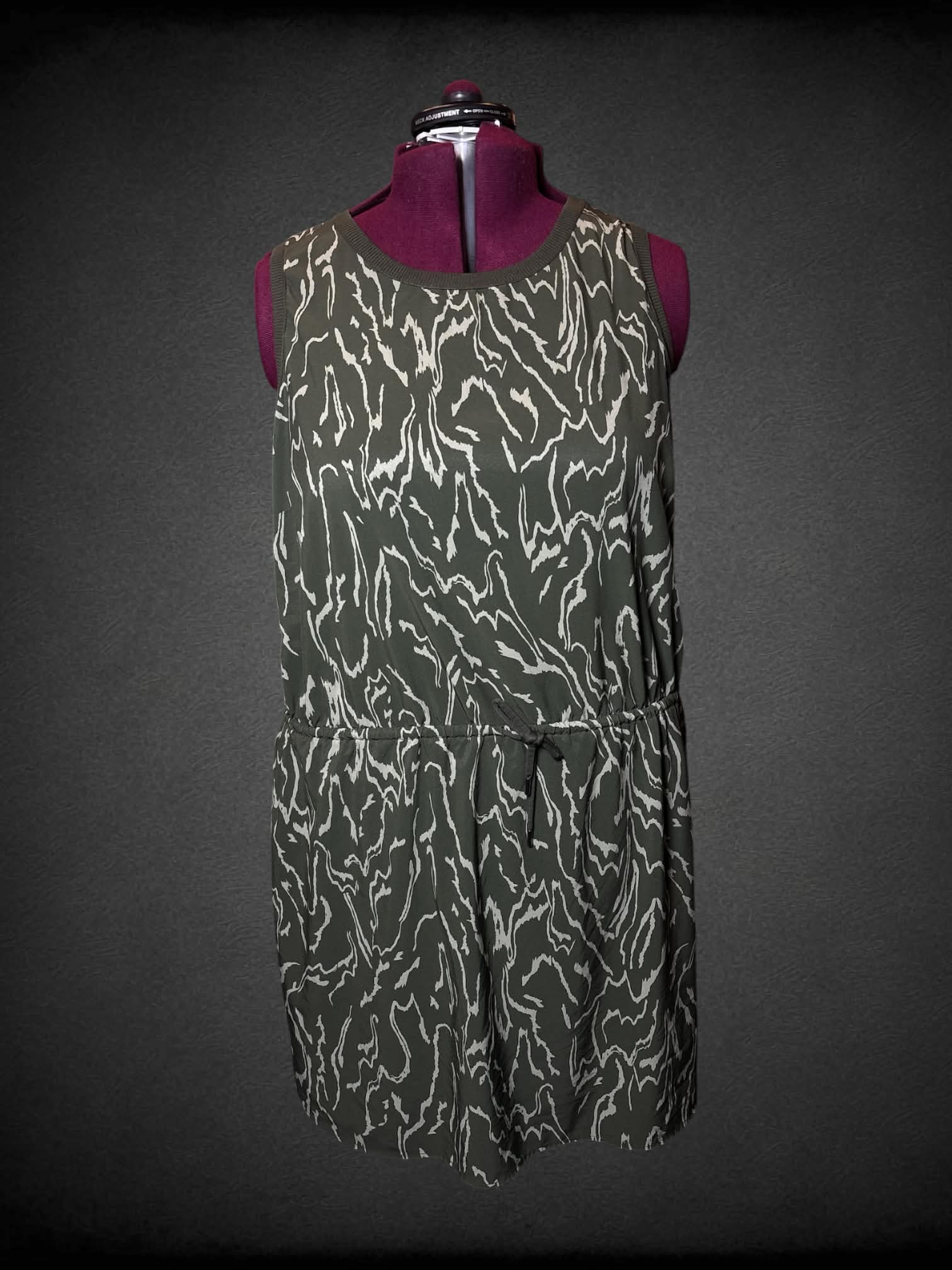 2X Athletica green light-weight dress with zebra-like pattern and adjustable tie waist