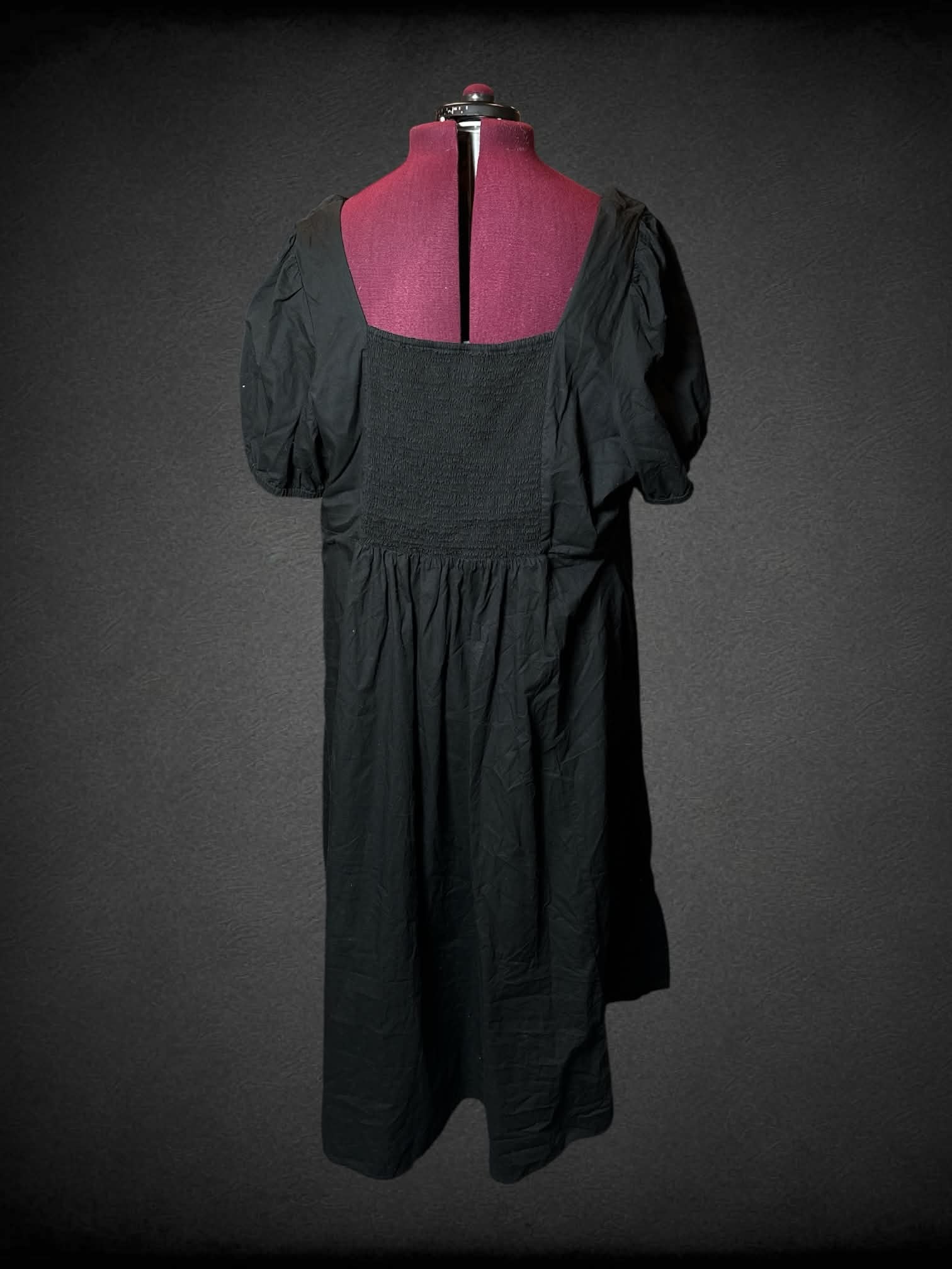 4X Old Navy black dress with shirred back, and pockets