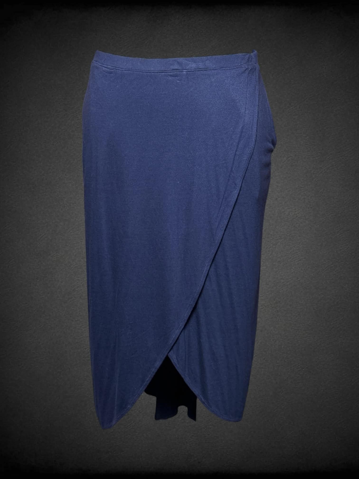 XL Gap navy blue high low skirt with pockets, and asymmetrical cut on front