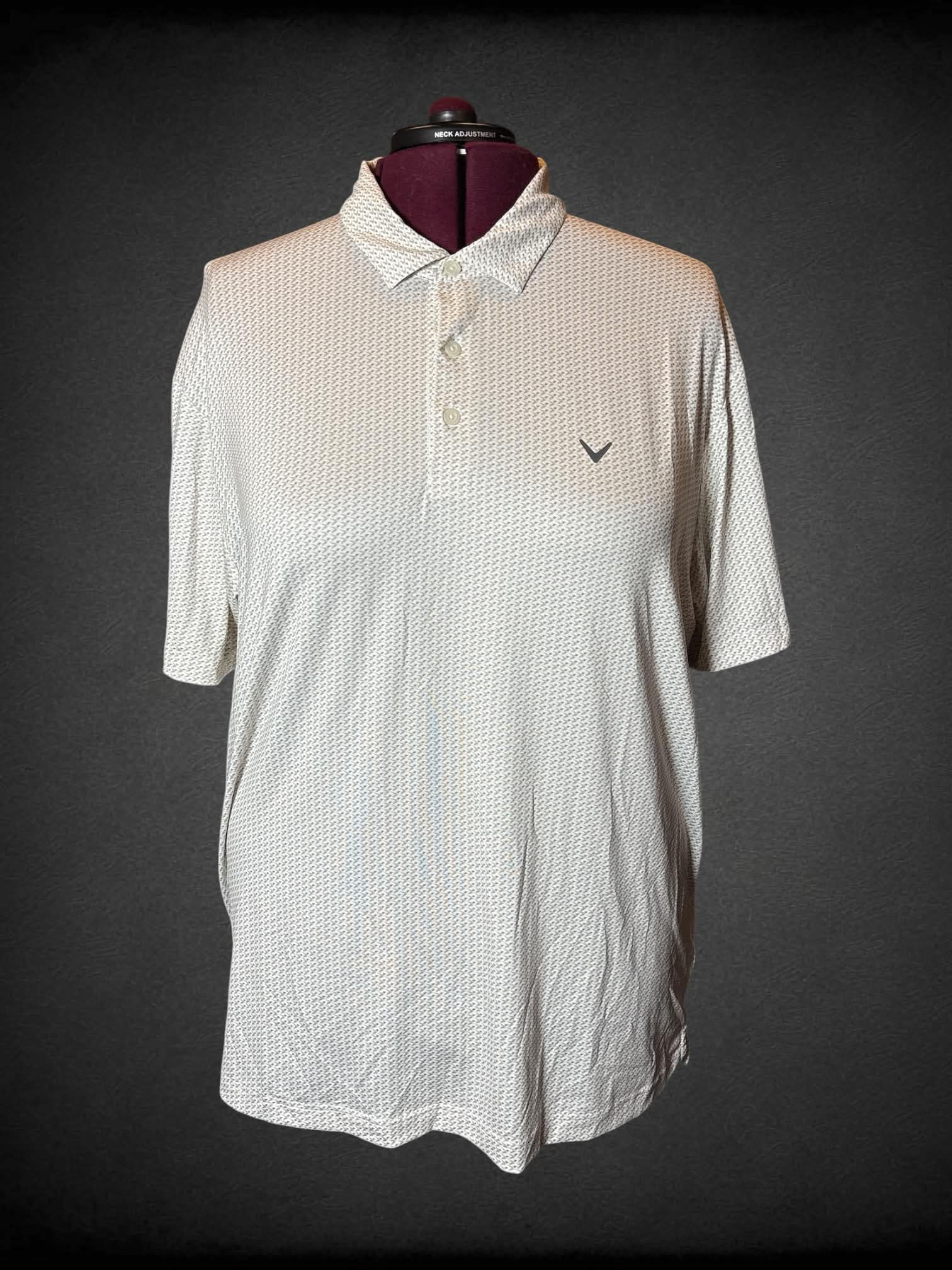 3X Callaway beige polo shirt with tiny hummingbird pattern