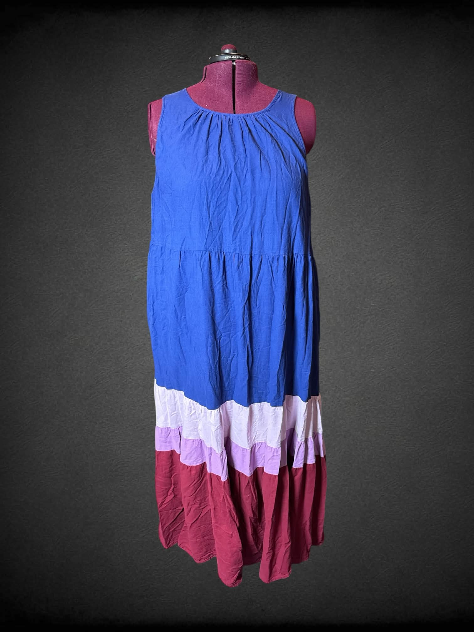 3X Ava & Viv blue, pink & maroon dress with pockets, and adjustable tie on back