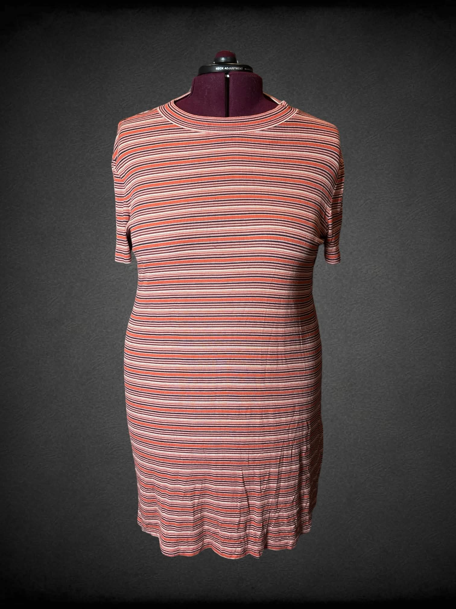4X Falls Creek orange ribbed dress with striped design