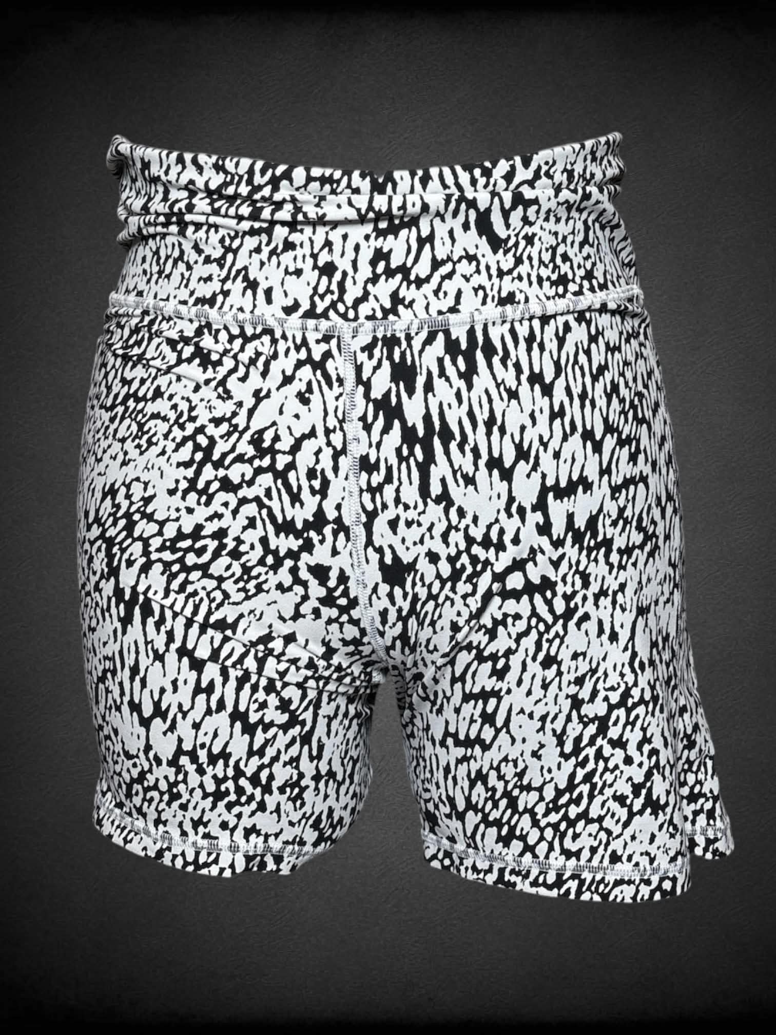 XL Athleta black & white athletic shorts with speckled pattern, and side pocket