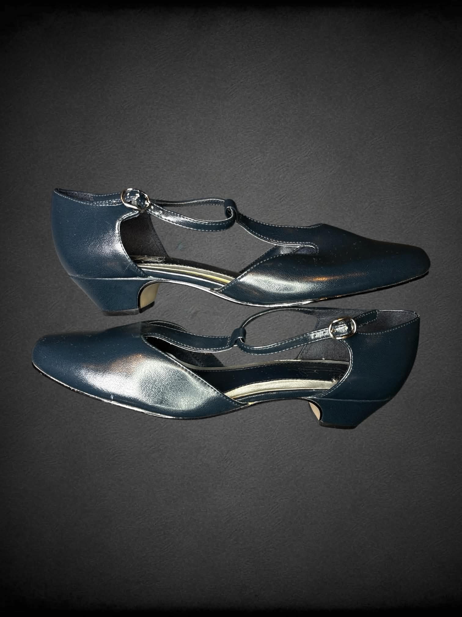 Size 9.6 Soft Style blue leather heels