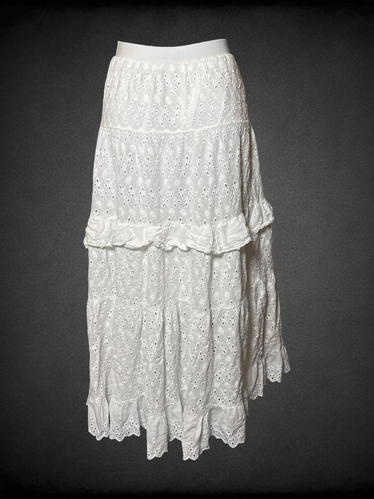 S Lovito white layered dress, with floral embroidered design