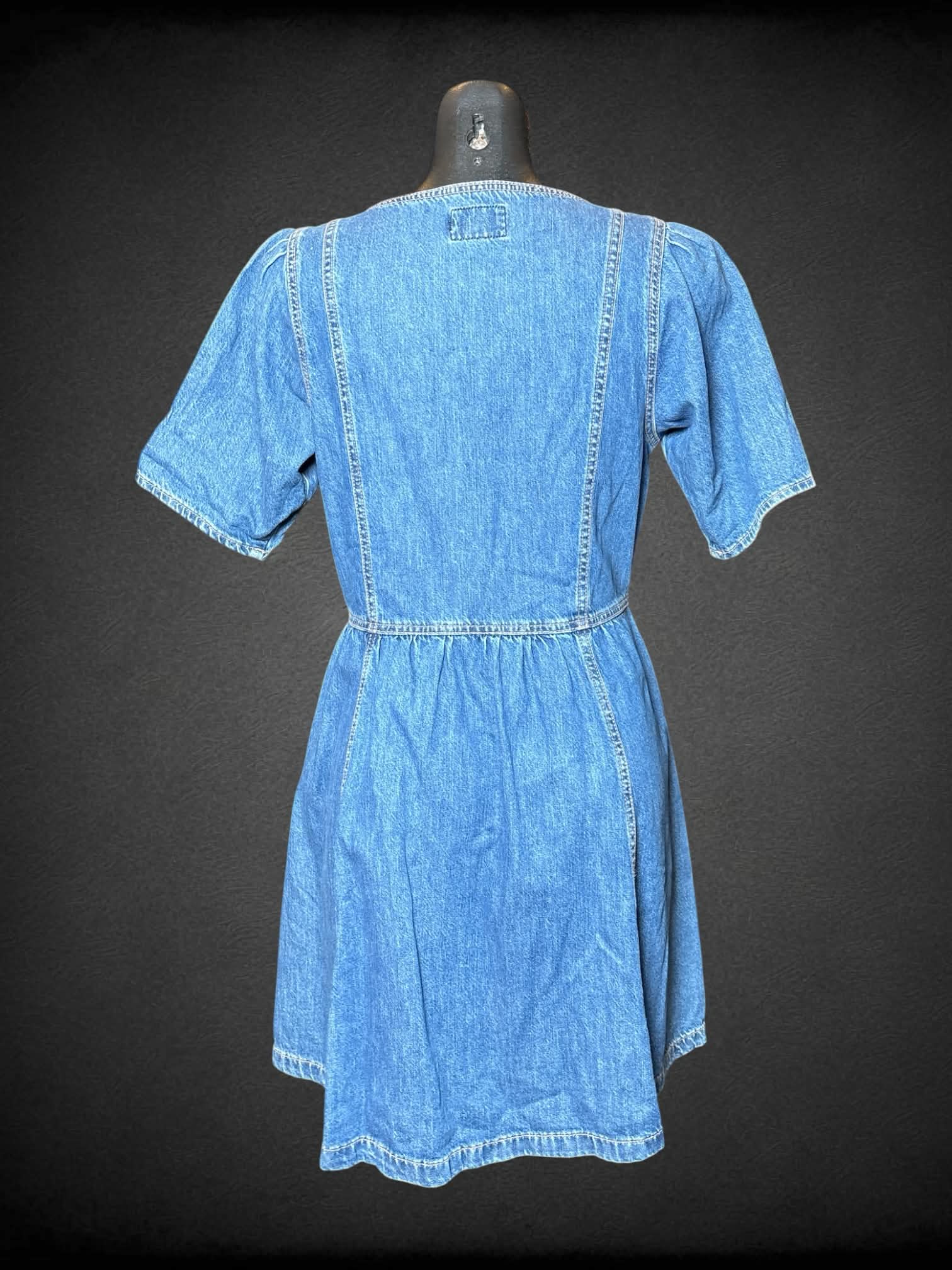 M American Eagle denim short dress with buttons on front, and pockets