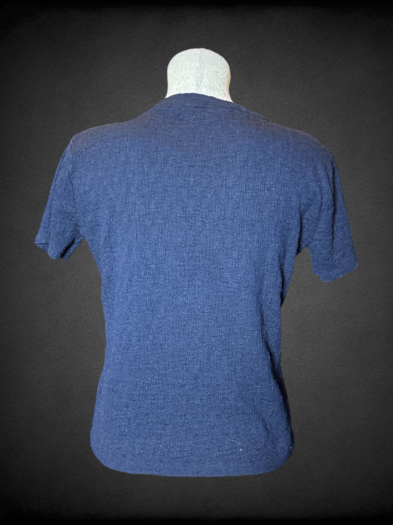 L Vera Wang navy short-sleeve shirt with textured design