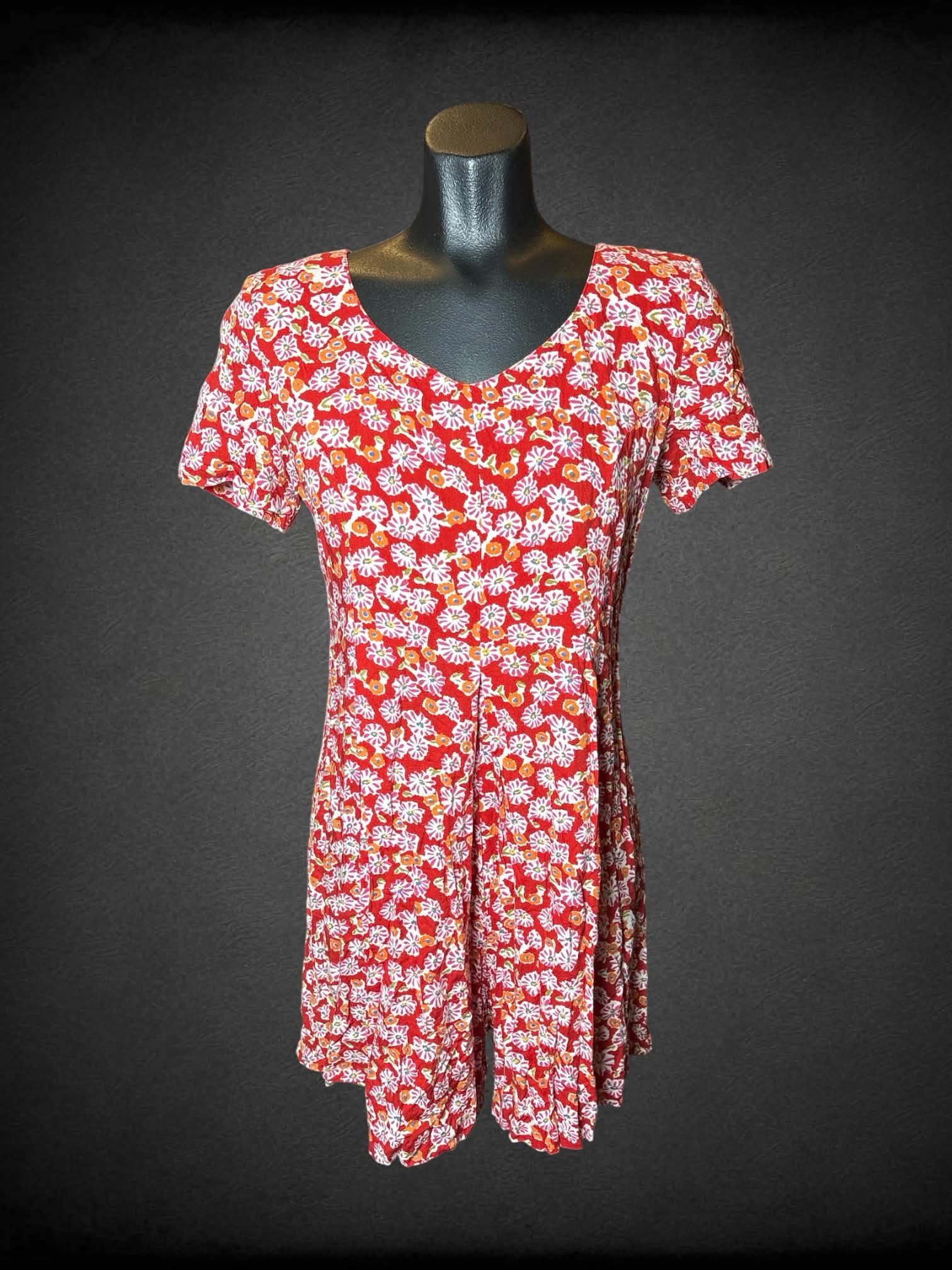 M Fads vintage red jumpsuit with flower pattern, and zipper on back