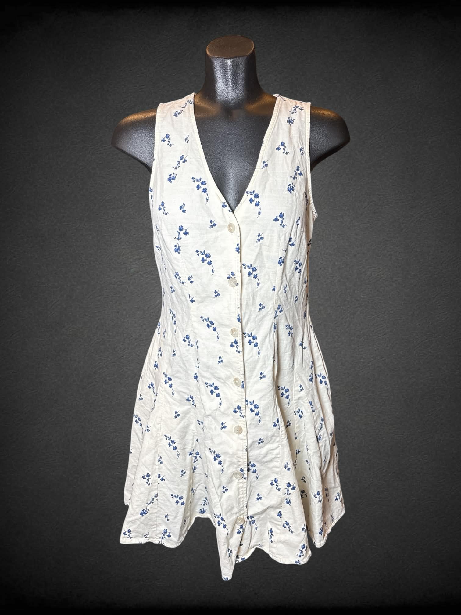 S Universal Thread white button-up dress with pockets, and blue floral pattern