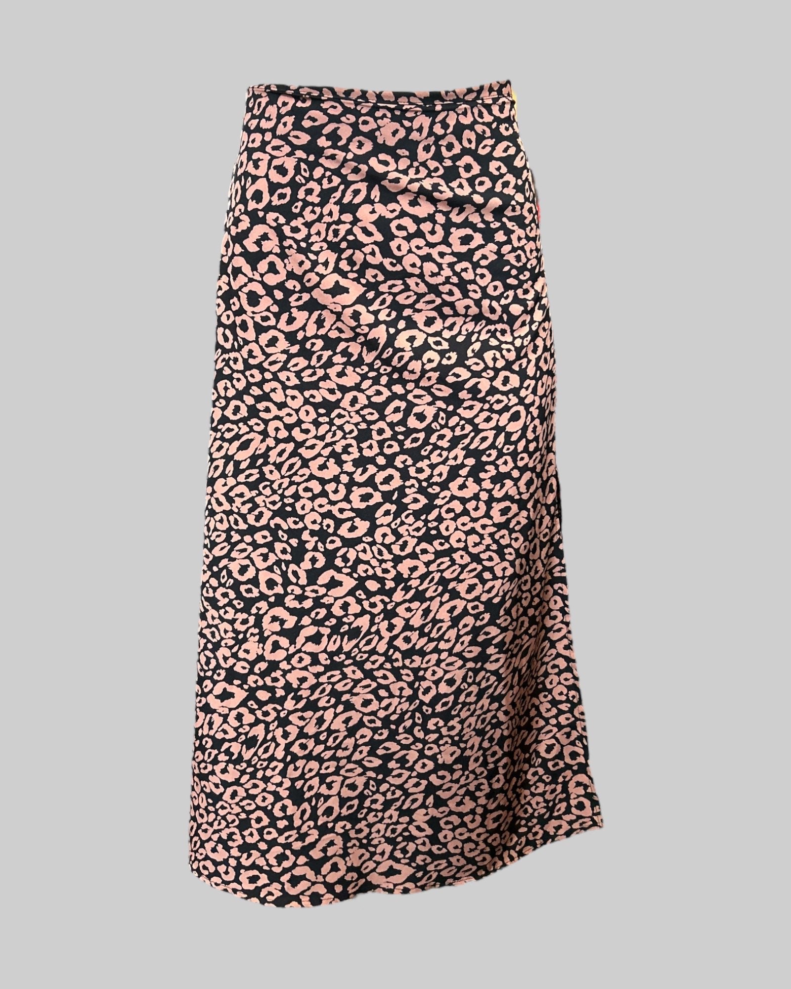 L black and pink leopard print skirt with leg slit