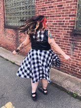 Load image into Gallery viewer, 2X Black &amp; white gingham pattern sleeveless dress w/ elastic waist, pockets, &amp; back zipper closure
