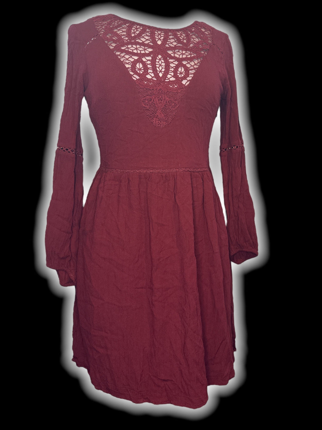 S Maroon long sleeve textured dress w/ lace accent on front back & sleeves, braided waist, inner lining, & side zipper