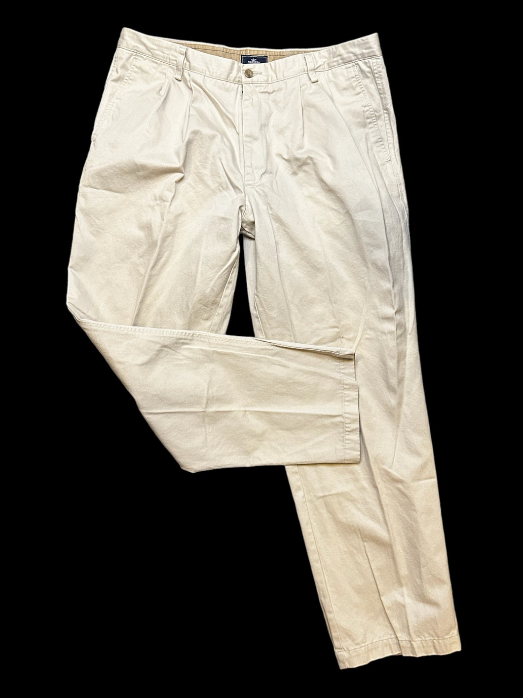 0X Light khaki cotton pants w/ pleating, belt loops, pockets, & button/zipper closure
