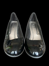 Load image into Gallery viewer, 9W/7M Black shiny faux leather heels
