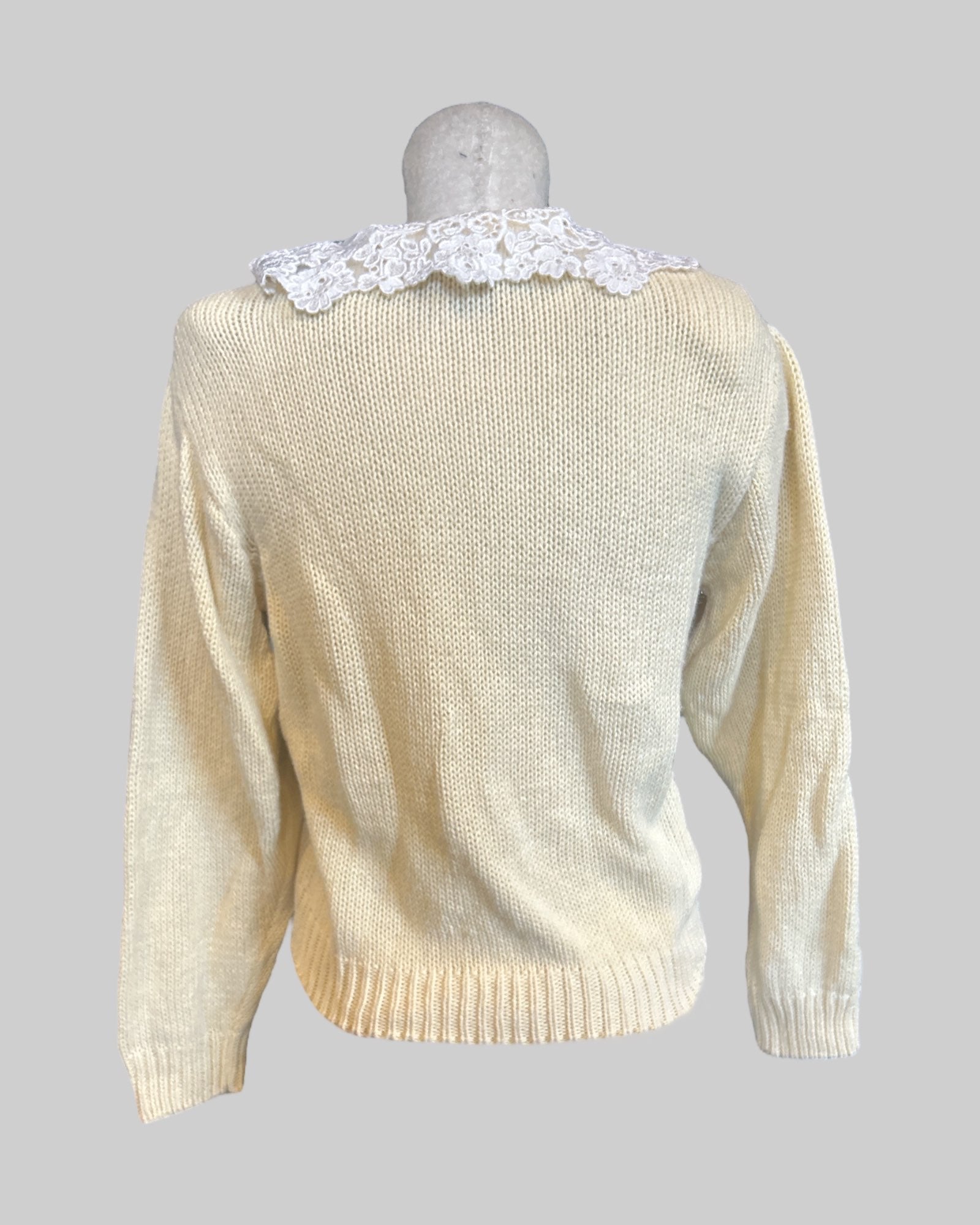 S vintage knit light yellow cardigan with buttons and white lace color